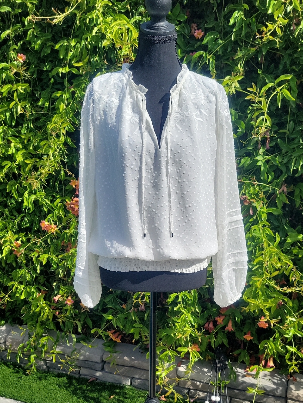 White House Black Market Ivory White Boho Blouse with Floral Embroidery S - Picture 10 of 16
